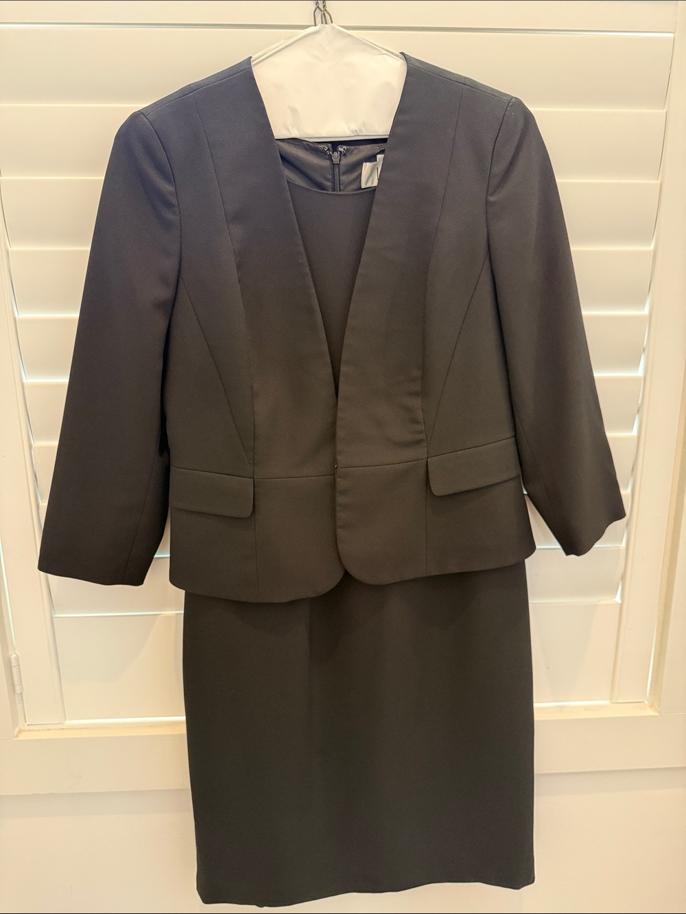 Le Suit Black Women's Skirt Suit Set